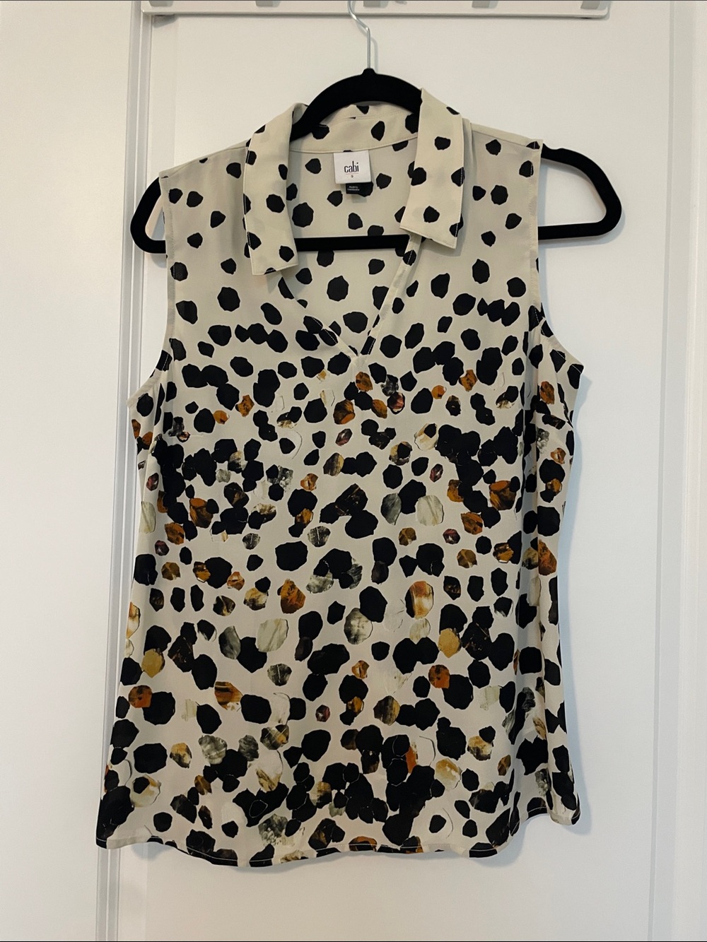 CAbi Sleeveless Collared Spot-Print Tank in Cream, Black & Gold